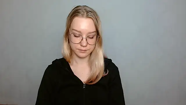 Snapshot of cindi_hot chatting on January 28, 2025, 1:05 pm cindi hot online show from January 28, 2025, 1:05 pm