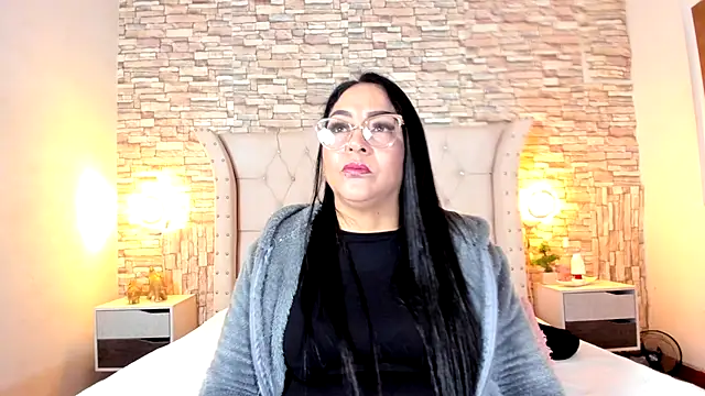 Gina Myers online show from September 19, 2025, 12:28 pm