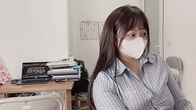 Bamboo Swetie online show from September 9, 2025, 2:38 pm