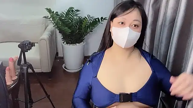 Bamboo Swetie online show from May 14, 2026, 4:03 pm