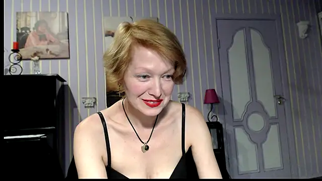 Marquise555 online show from November 3, 2025, 5:03 pm