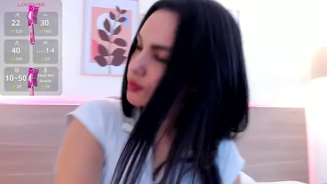 kareena basu online show from December 1, 2025, 6:35 pm