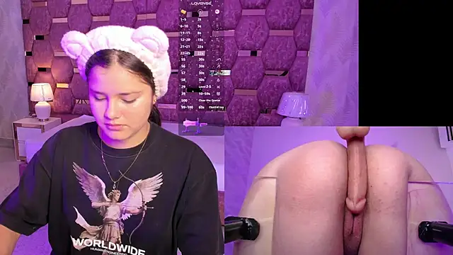 Trianna   online show from November 21, 2025, 2:05 pm