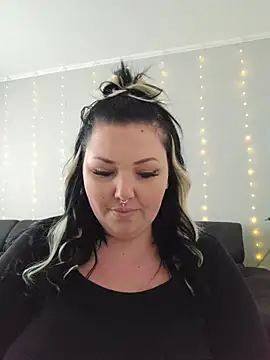 -BonnieBlack- online show from March 12, 2026, 7:14 am