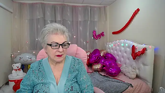 KayleSmoll online show from February 1, 2025, 4:46 am