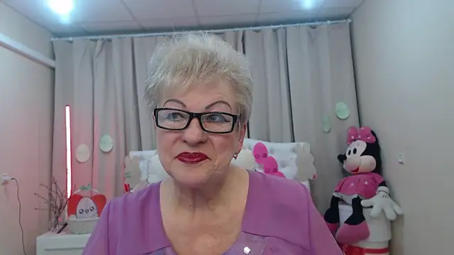 KayleSmoll online show from April 7, 2026, 7:03 pm