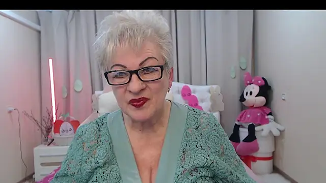 KayleSmoll online show from April 14, 2026, 6:58 pm