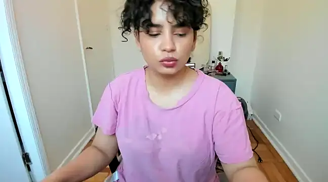 cinnamon rosa online show from December 19, 2024, 10:53 pm