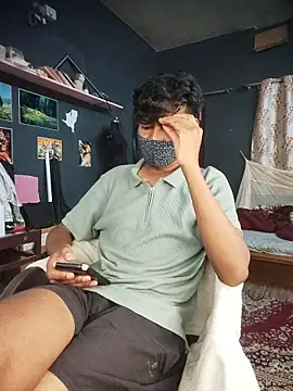 richardjames95 online show from April 8, 2026, 7:14 pm