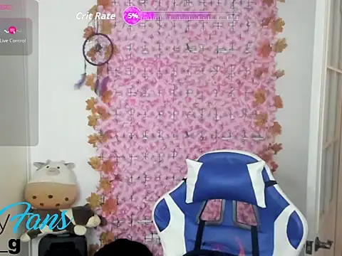 Snapshot of MissAdams chatting on October 19, 2025, 5:52 am MissAdams online show from October 19, 2025, 5:52 am