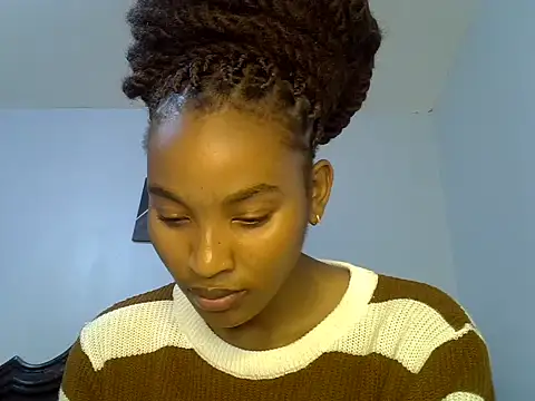 Snapshot of cute-alexis chatting on May 14, 2026, 8:37 pm cute-alexis online show from May 14, 2026, 8:37 pm
