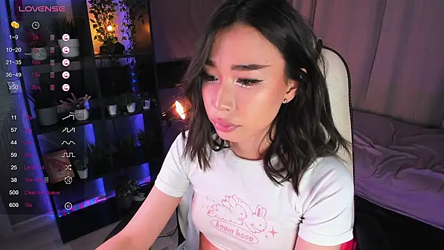 sensualily online show from December 13, 2025, 7:53 pm