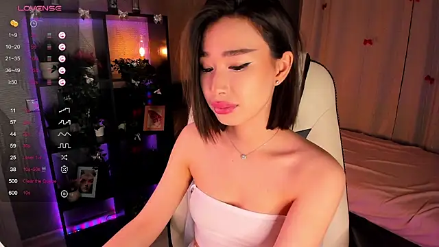 sensualily online show from February 6, 2026, 3:59 pm