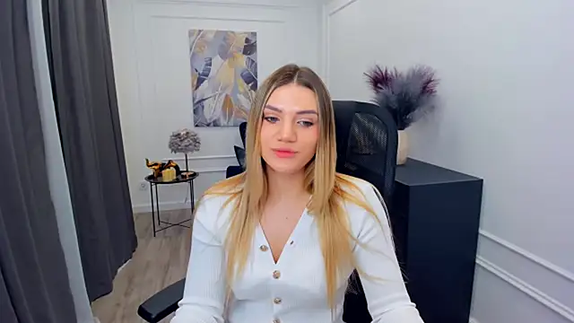 SelenaeMoore online show from February 26, 2026, 4:33 am