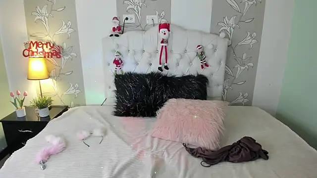 Esteff  o2 online show from December 13, 2024, 8:04 pm