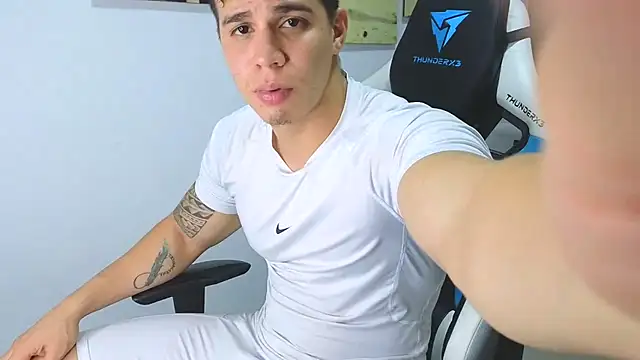 Ethanstill1 online show from February 5, 2025, 2:19 am