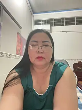 Snapshot of NDith chatting on February 3, 2026, 10:59 pm NDith online show from February 3, 2026, 10:59 pm