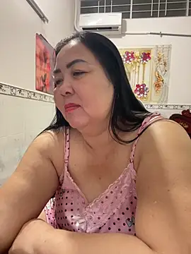 Snapshot of NDith chatting on April 3, 2026, 2:15 pm NDith online show from April 3, 2026, 2:15 pm