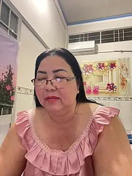 Snapshot of NDith chatting on April 13, 2026, 10:37 pm NDith online show from April 13, 2026, 10:37 pm