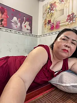 Snapshot of NDith chatting on April 14, 2026, 10:43 am NDith online show from April 14, 2026, 10:43 am