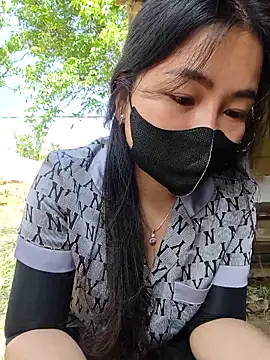 Snapshot of lyna_bl chatting on March 8, 2026, 2:04 am lyna bl online show from March 8, 2026, 2:04 am