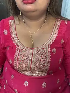Snapshot of Oh-Monika chatting on April 28, 2026, 6:35 pm Oh-Monika online show from April 28, 2026, 6:35 pm