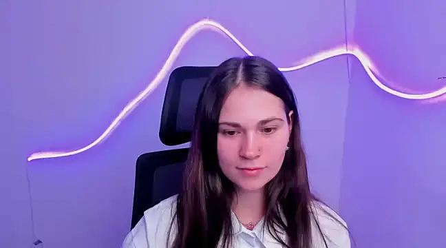 Loon Amore online show from March 18, 2025, 8:26 pm