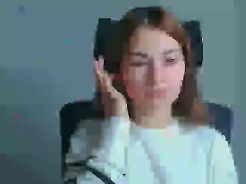 Loon Amore online show from October 11, 2025, 5:50 am