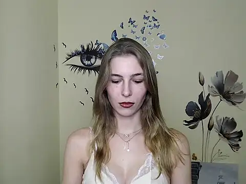 StrangerGi online show from December 19, 2024, 4:13 pm