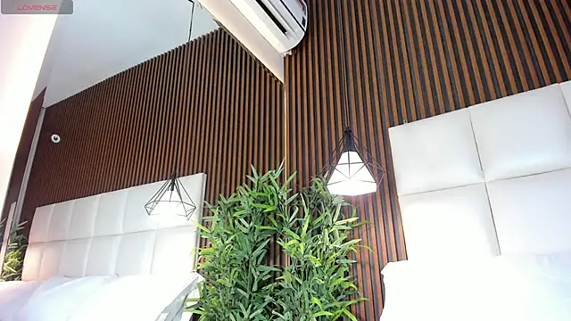 CailynBrowm online show from September 27, 2025, 4:39 am