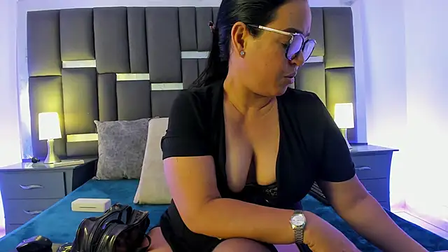 talivega online show from October 28, 2025, 8:44 pm