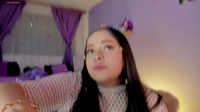 dennisbonnet  online show from January 16, 2025, 2:41 am