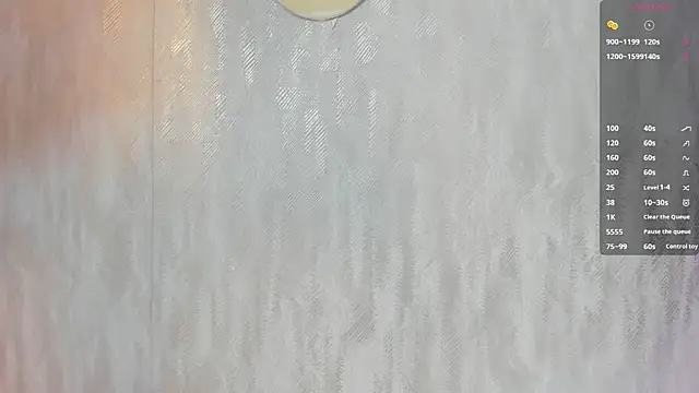 MelanieRioss online show from November 7, 2025, 1:11 pm