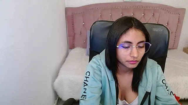 shaneelle online show from February 6, 2025, 6:08 am