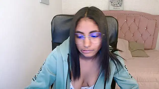 shaneelle online show from March 11, 2025, 6:10 am