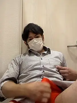 RYOTA8888888888 online show from November 12, 2025, 7:13 pm