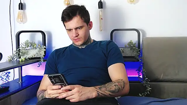 CarterCole online show from January 31, 2025, 8:01 am