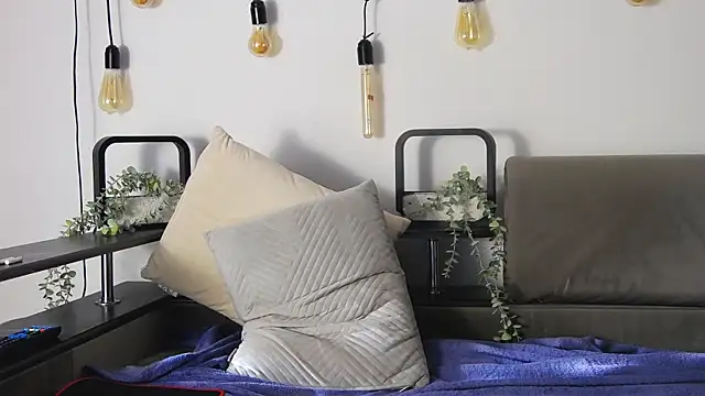 CarterCole online show from February 2, 2025, 11:30 am