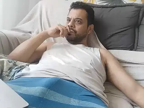 HornyBeachBoyBR online show from September 19, 2025, 1:12 pm