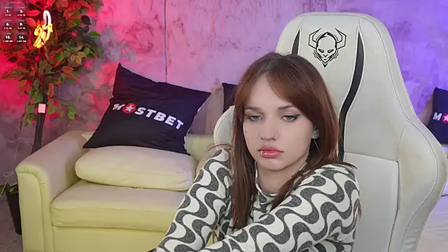 Brendi054 online show from December 13, 2024, 7:43 pm