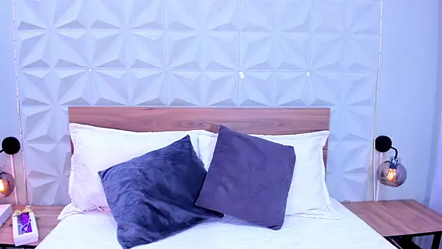 Stacey white  online show from November 26, 2025, 7:59 pm