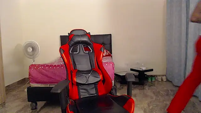 Snapshot of Couplex_sexx chatting on October 8, 2025, 8:34 am Couplex sexx online show from October 8, 2025, 8:34 am