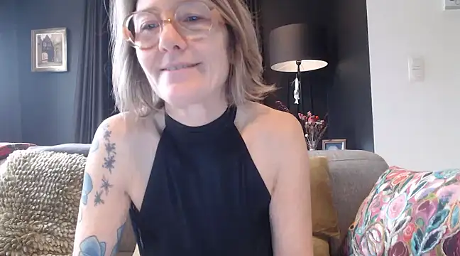 godinflower online show from January 18, 2025, 9:34 am