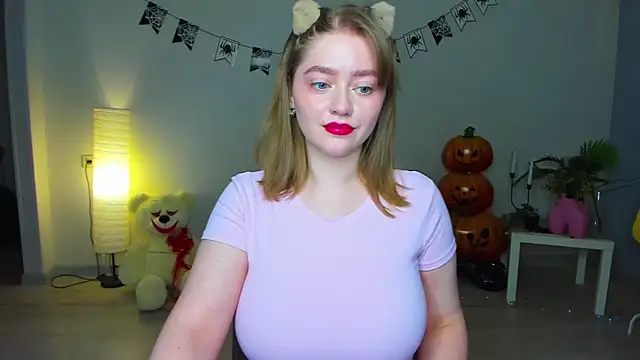 AidaPerry online show from November 1, 2025, 6:21 pm