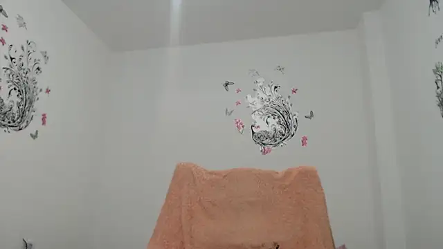 BustyAmanda online show from December 19, 2024, 1:07 pm