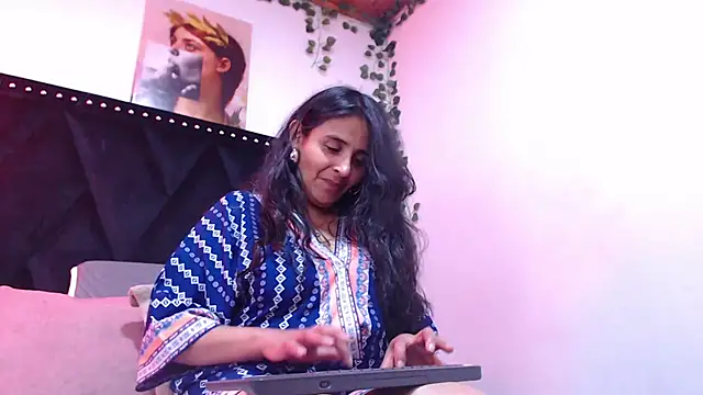  Marcela   online show from September 17, 2025, 12:29 pm