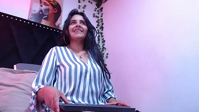  Marcela   online show from September 21, 2025, 12:51 pm