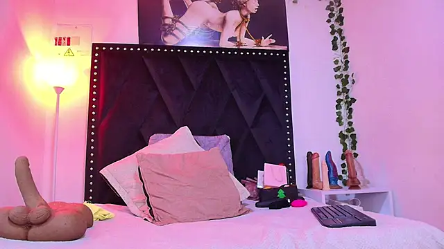  Marcela   online show from February 12, 2026, 12:44 pm