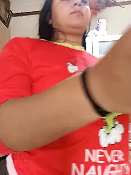 Snapshot of Juanamd1 chatting on May 1, 2026, 9:36 am Juanamd1 online show from May 1, 2026, 9:36 am