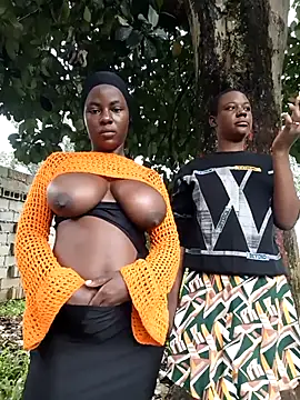 Snapshot of Xtra_bootie chatting on November 7, 2025, 5:29 am Xtra bootie online show from November 7, 2025, 5:29 am